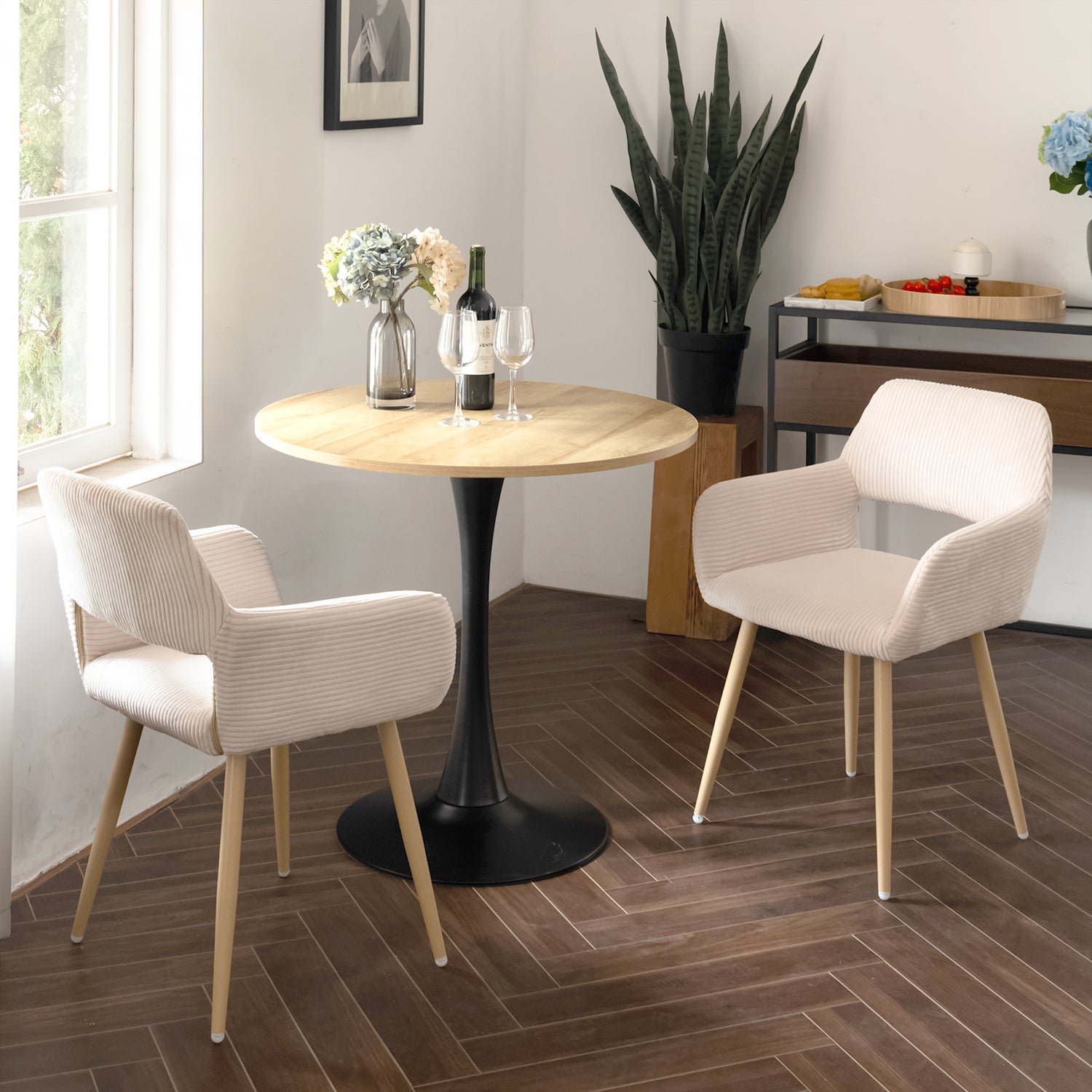 Round Table Table Table Table Timber Ø80 cm with 4 black velvet chairs, modern and comfortable style