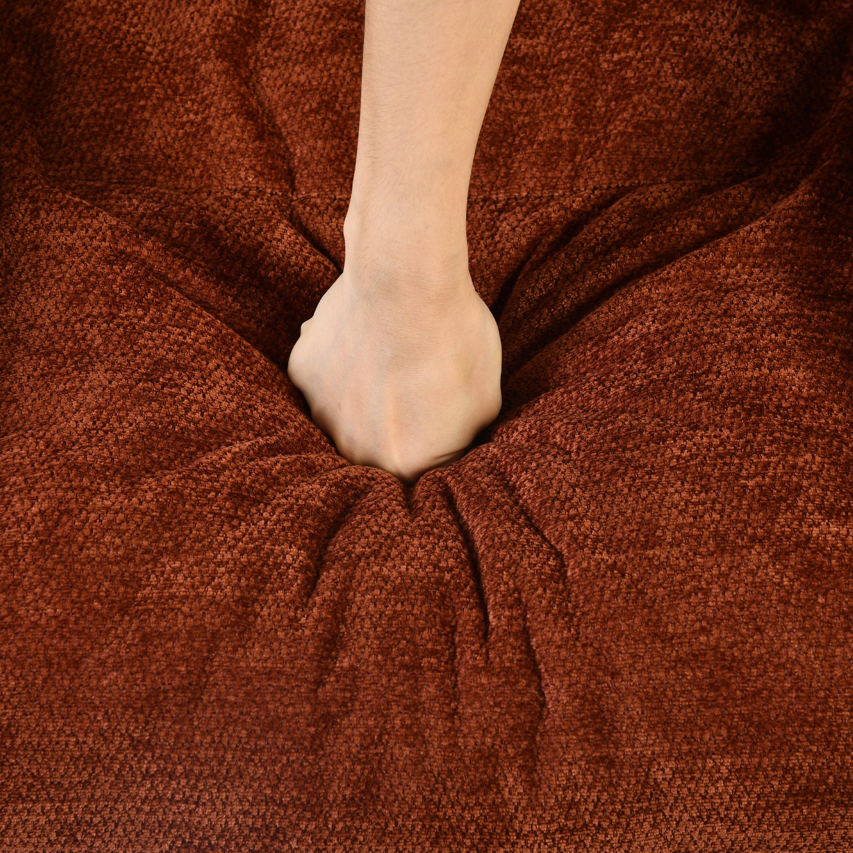 Fauteuil à bascule scandinave en tissu chenille avec accoudoirs pour salon ou chambre à coucher, rouge - LITHOPS