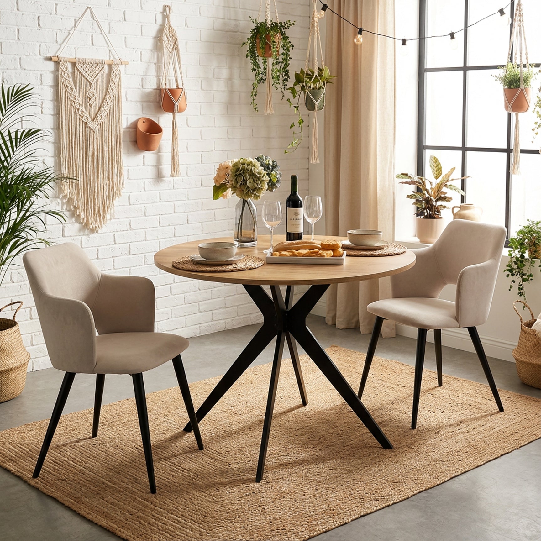 Round Table Table Table Table Timber Ø80 cm with 4 black velvet chairs, modern and comfortable style