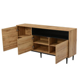 Buffet bas moderne 160 cm en bois naturel avec 3 portes, étagères réglables et pieds noirs ââ‚?160 x 35 x 76 cm