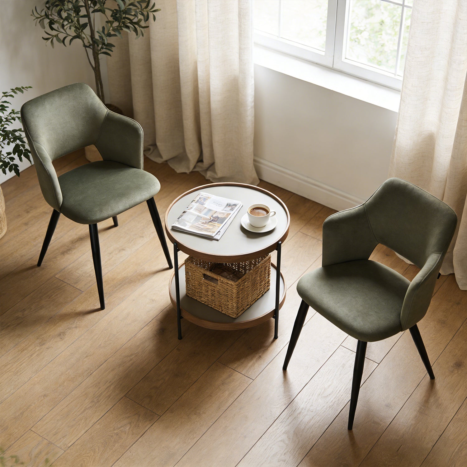Lot de 4 chaises de salle à manger scandinaves avec accoudoirs en tissu résistant aux animaux et assise rembourré, vert - AKANJI CC