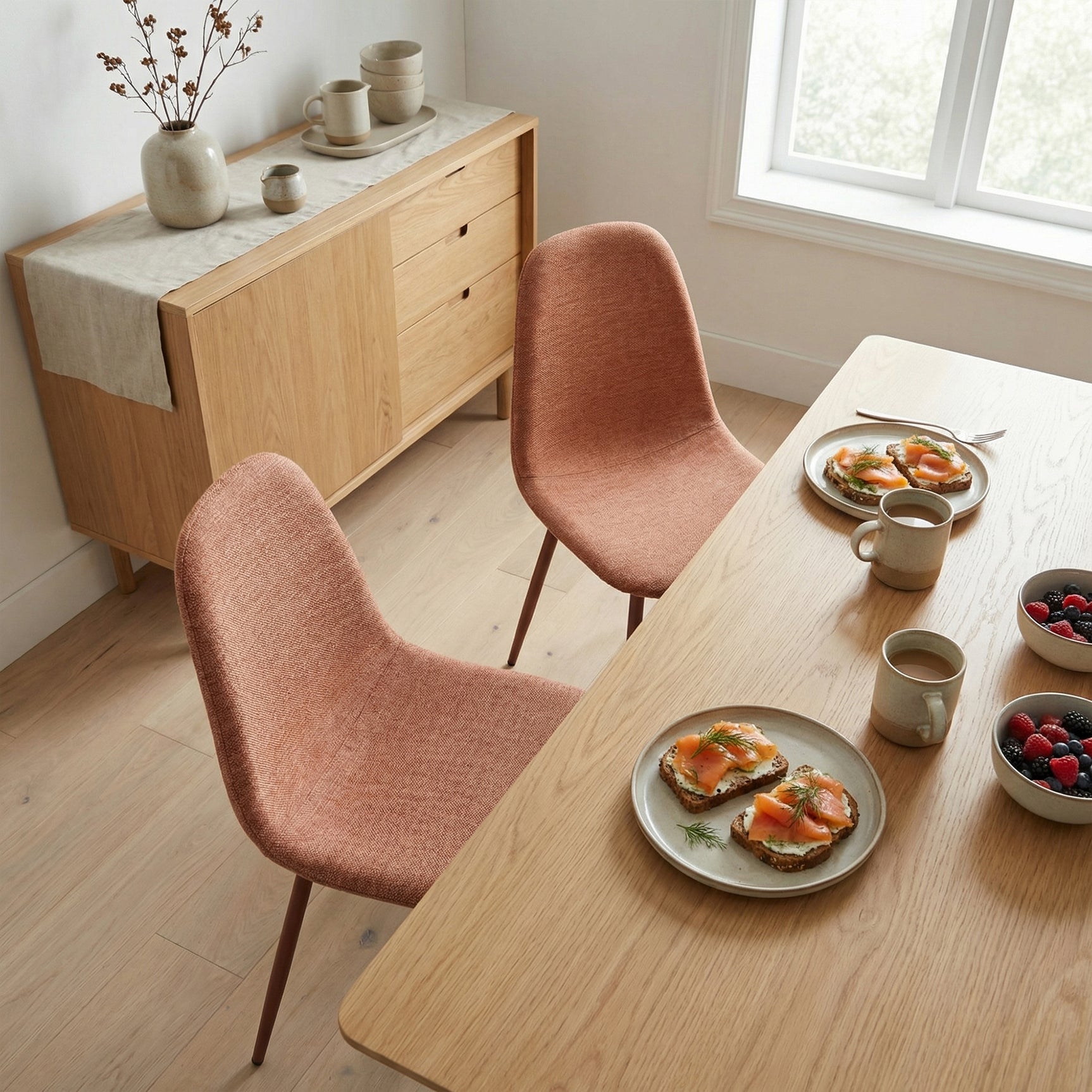 Lot de 4 chaises de salle à manger en tissu rouge doux, chaises de détente avec dossier et pieds métalliques assortis scandinave - CHARLTON