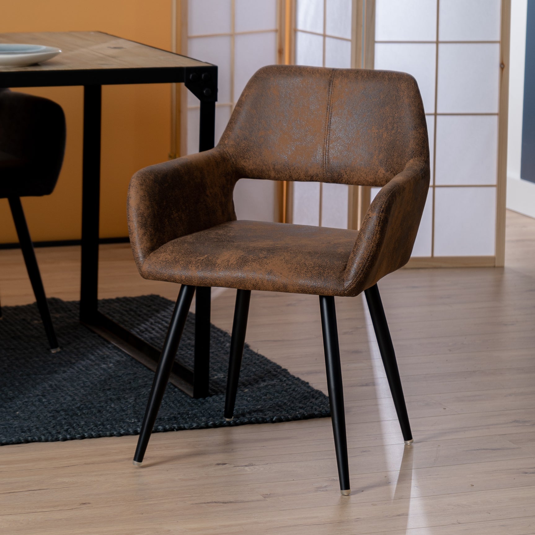 Lot de 4 fauteuils de salle à manger industriels avec accoudoirs en suédine - CROMWELL