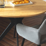 Ensemble de salle à manger de style scandinave composé d'une table ronde en chêne et de 2 fauteuils en suédine marron