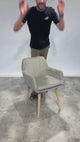 Lot de 4 chaises de salle à manger de style scandinave avec pieds en bois et accoudoirs en velours côtelé gris - ELIA